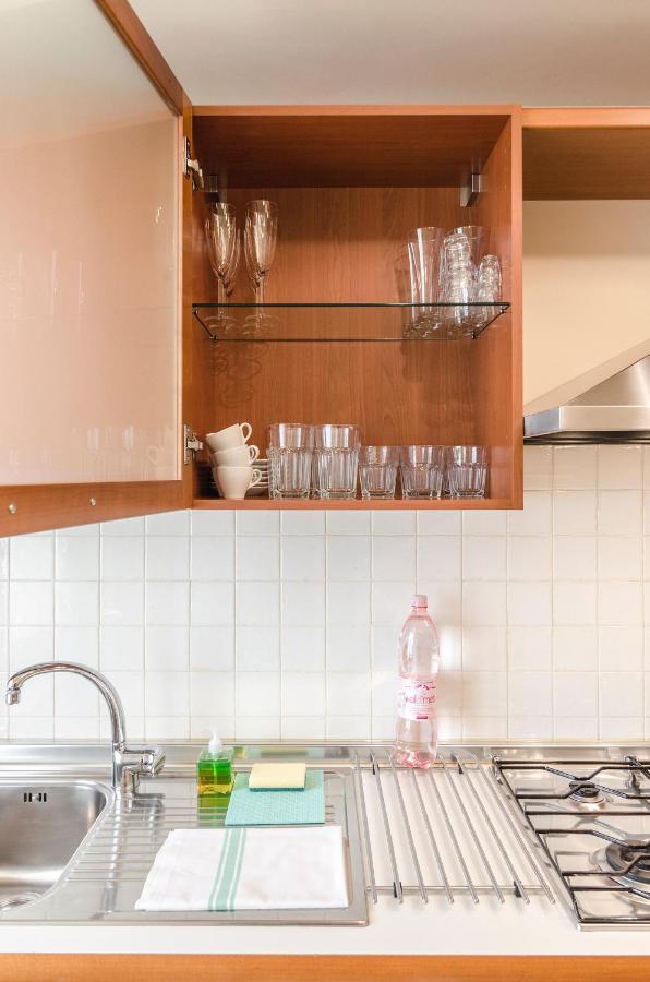 Flat 13: Elegante E Luminoso Con Terrazzo Privato Lejlighed Bologna Eksteriør billede